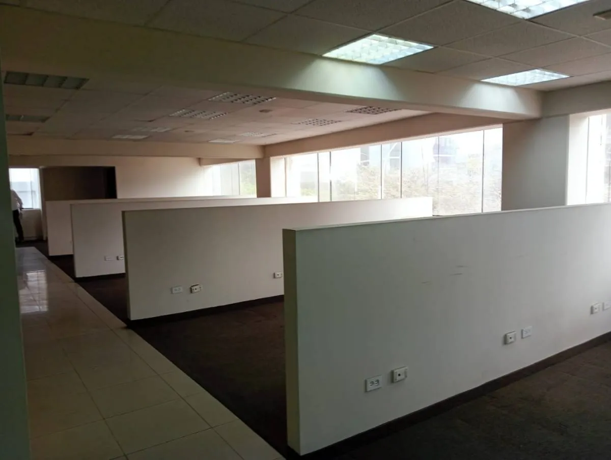 ALQUILER  OFICINA  PREMIUM SAN ISIDRO - TODO UN PISO - CANAVAL Y MOREYRA - 10