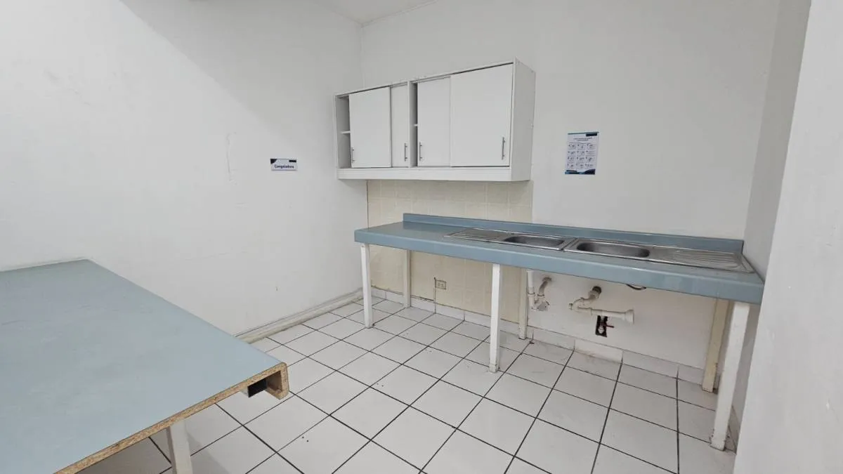 LOCAL EN EMANCIPACION LIMA - GRAN FORMATO AV. EMANCIPACION - 4