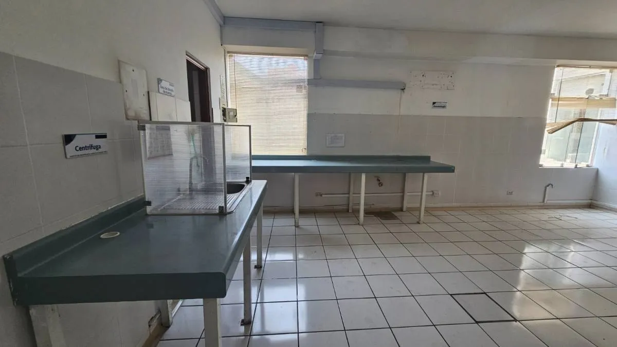 LOCAL EN EMANCIPACION LIMA - GRAN FORMATO AV. EMANCIPACION - 12