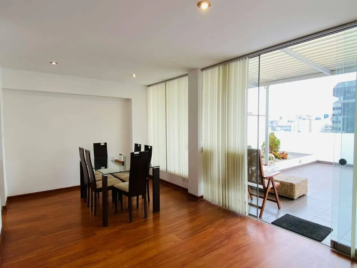 HERMOSO DUPLEX . EN VENTA MIRAFLORES - CALLE GRAU - 7