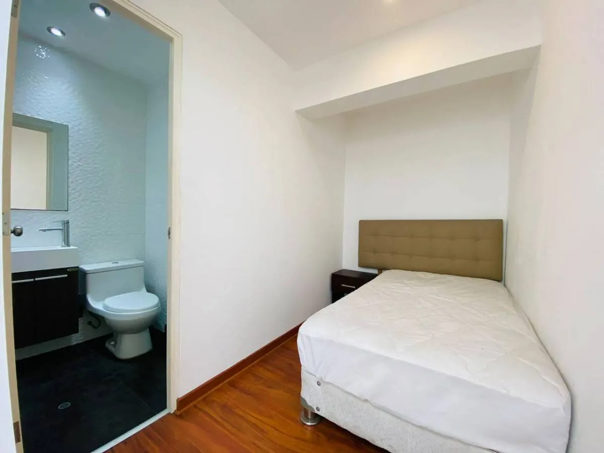 HERMOSO DUPLEX . EN VENTA MIRAFLORES - CALLE GRAU - 17