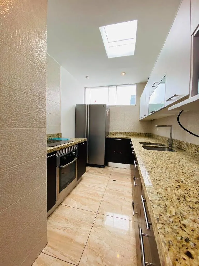 HERMOSO DUPLEX . EN VENTA MIRAFLORES - CALLE GRAU - 15