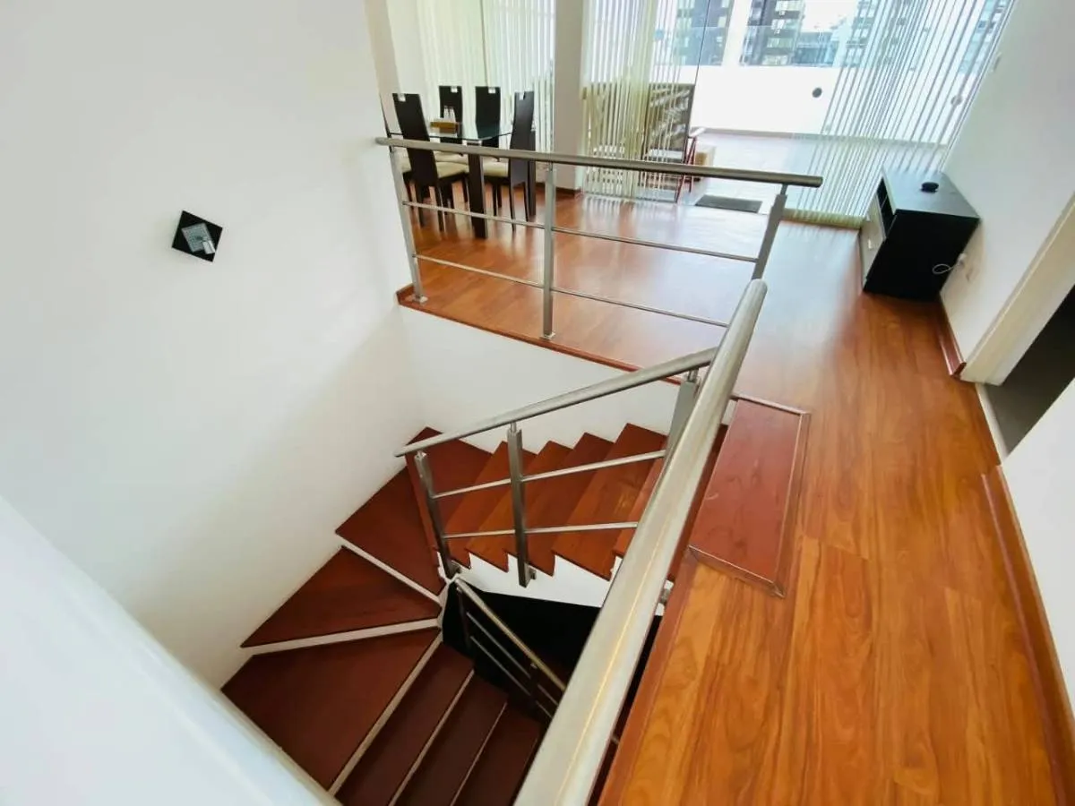 HERMOSO DUPLEX . EN VENTA MIRAFLORES - CALLE GRAU - 16