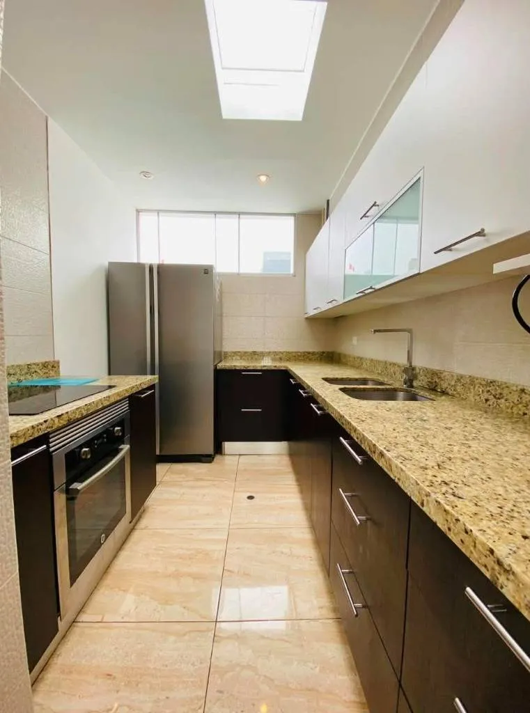 HERMOSO DUPLEX . EN VENTA MIRAFLORES - CALLE GRAU - 14