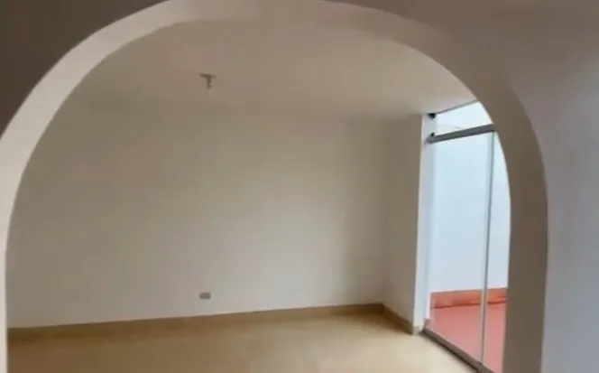 casa de 3 pisos con 5 habitaciones en chiclayo - 14