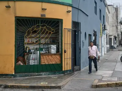 Local Comercial - Av. Bolivia Cuadra 11 - 95 mt2