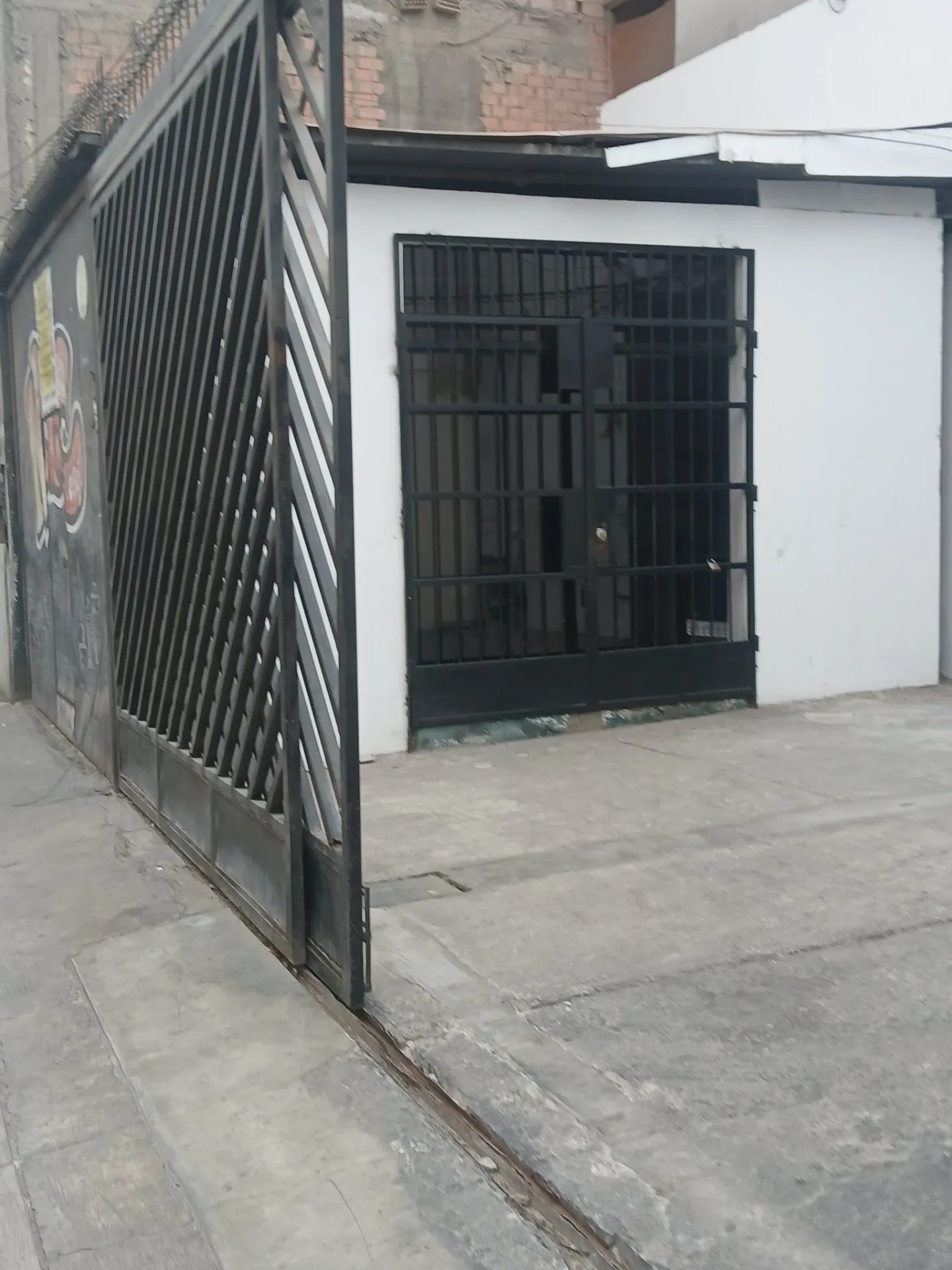 Alquilo Local Comercial _ Breña_ Altura Cuadra 11 de Av. Bolivia - 3