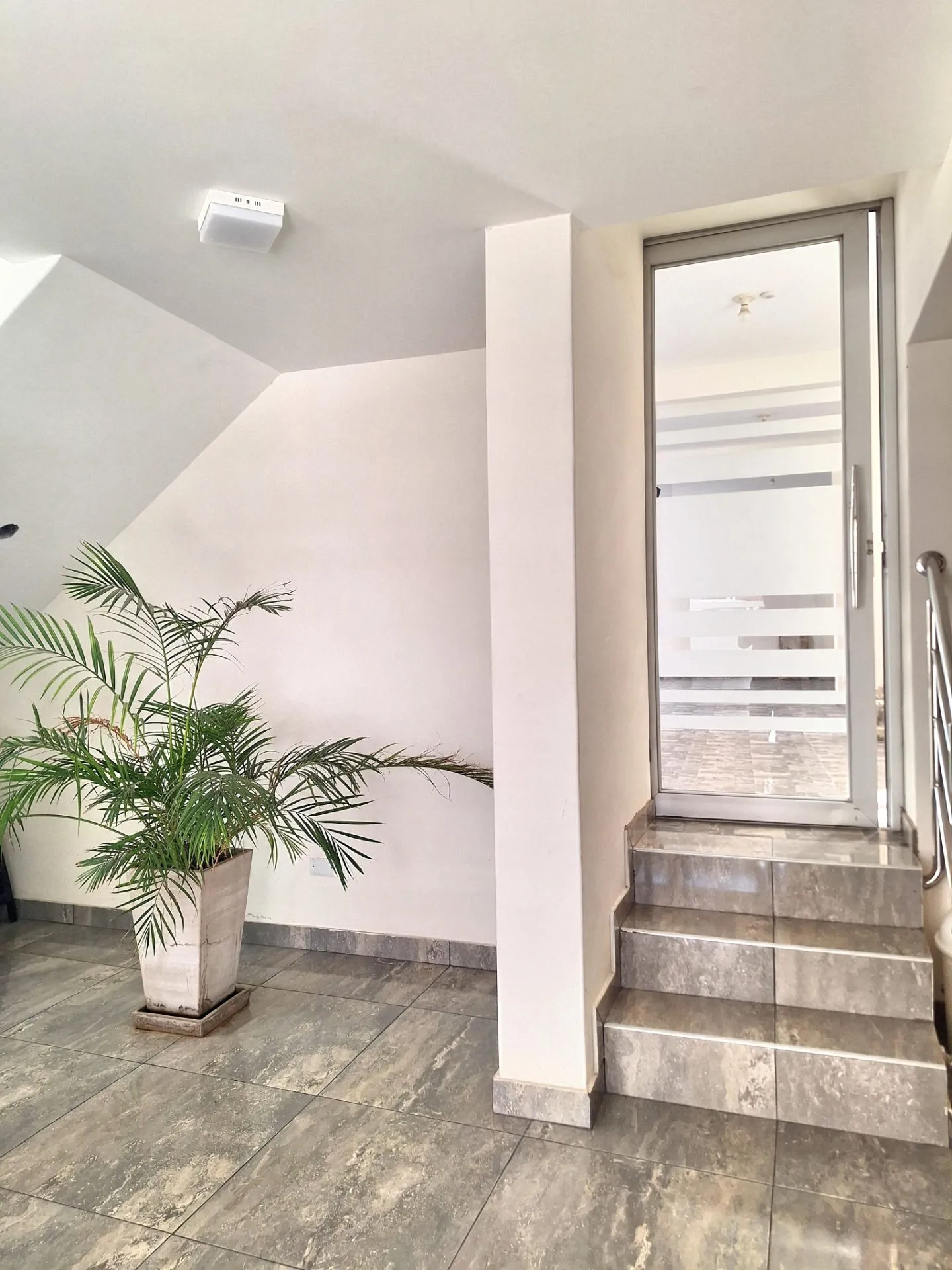 Departamento de 120m2 en Cayma 4P con ascensor y 02 cocheras - 8