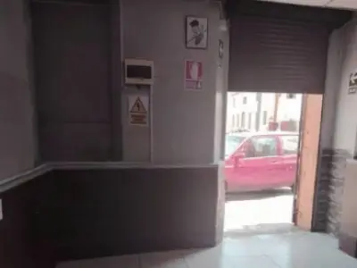 Local comercial + inmueble 230 m² . Jr. Áncash Cerca Mesa Redonda y Mercado Central