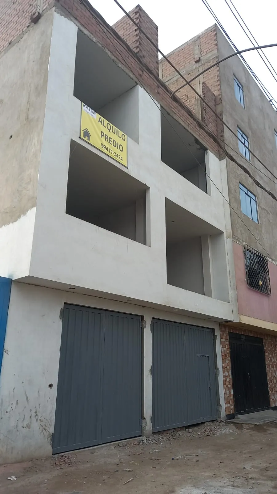 Alquiler de Predio Comercial de 4 Pisos - 1