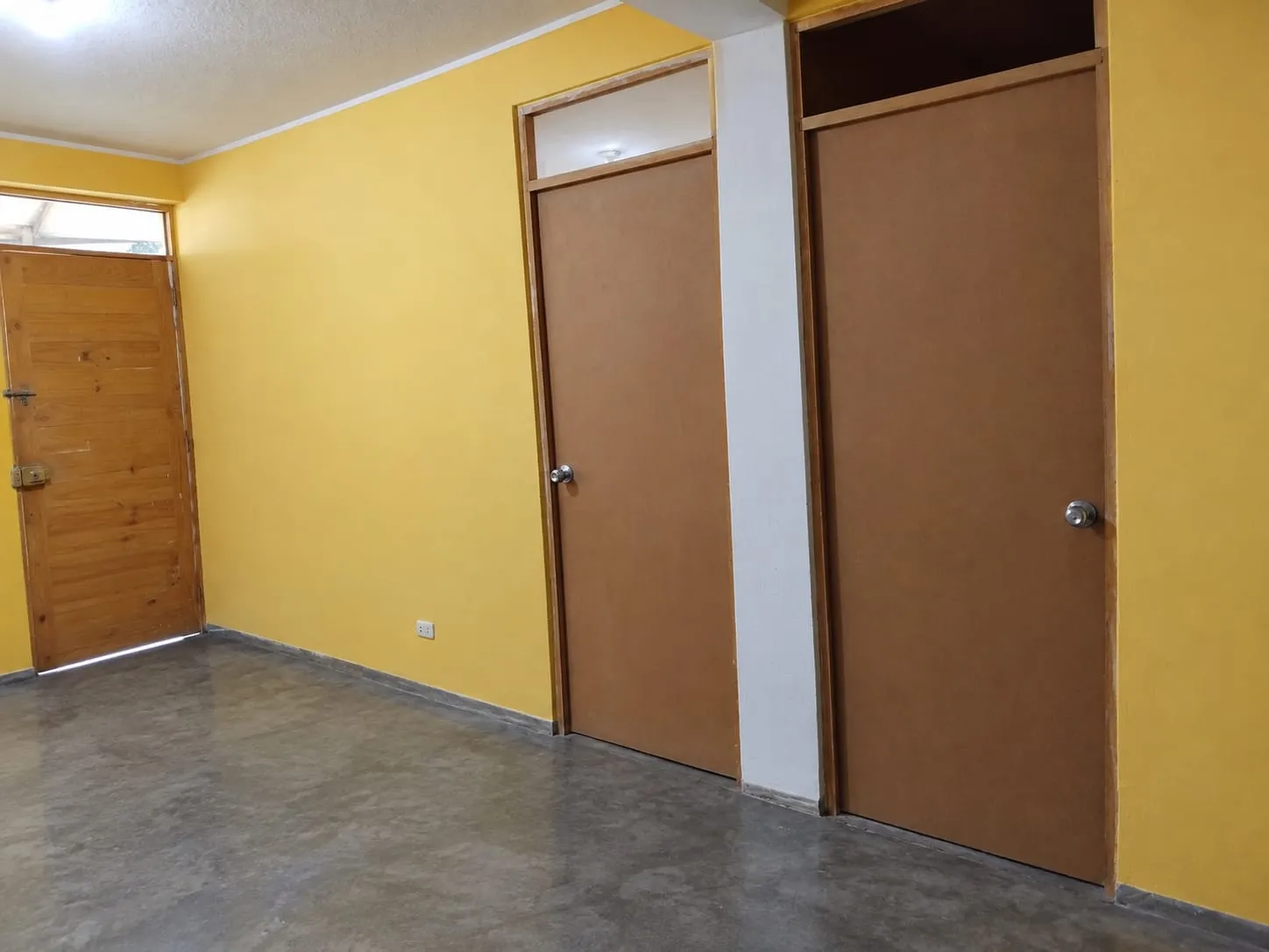 Se vende casa con terreno de 124 m² - 5
