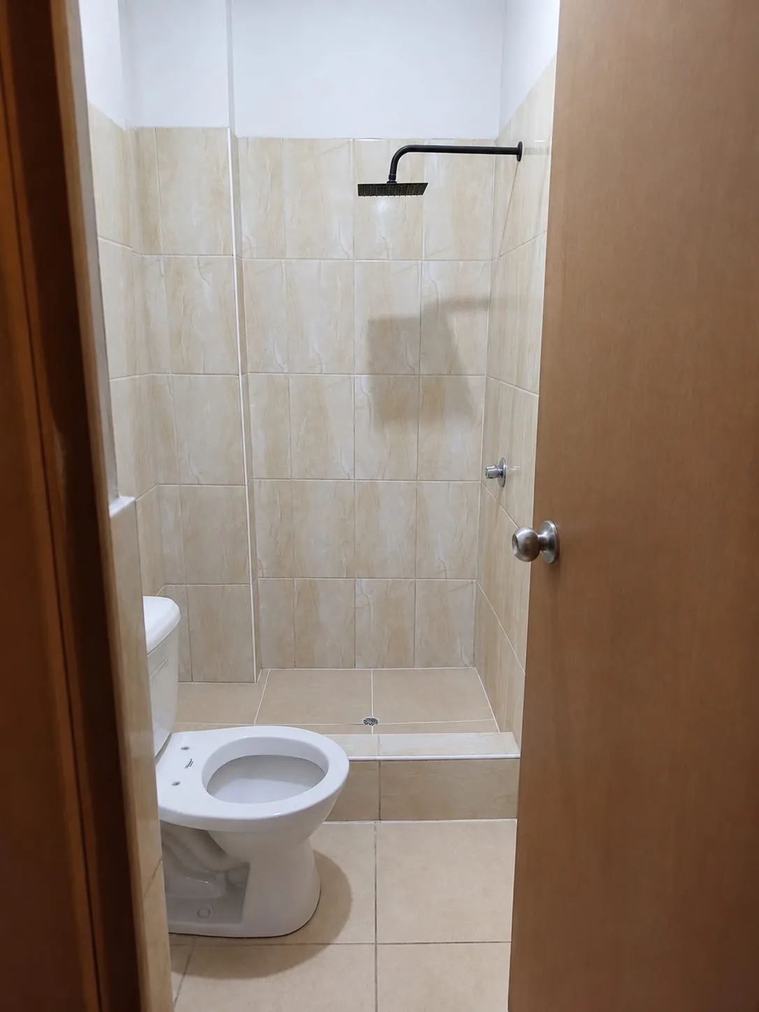 Se vende casa con terreno de 124 m² - 3