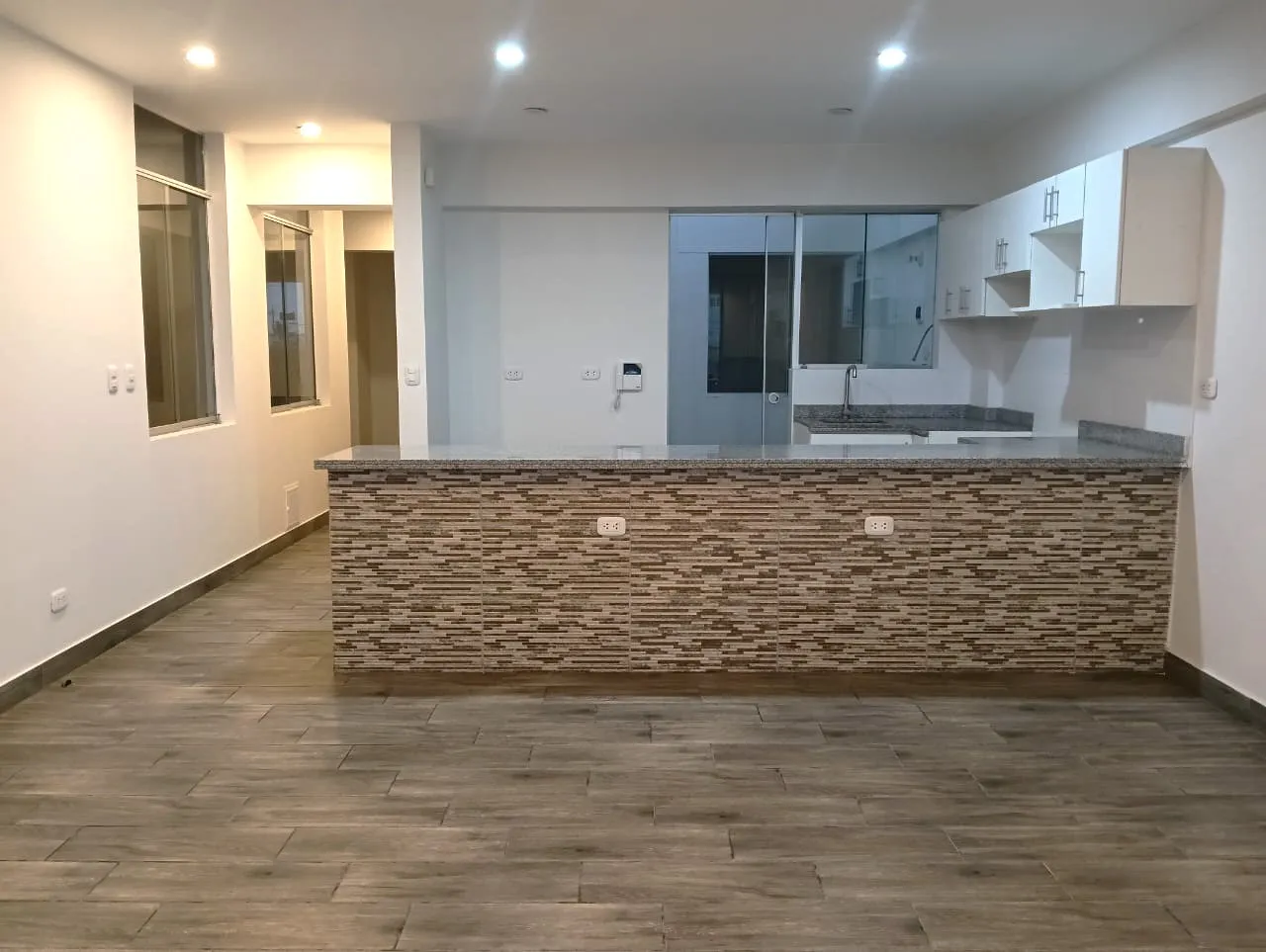 Venta Dpto. Estreno 3 Dorm. a Dos Cuadras del Malecón en San Bartolo - 3