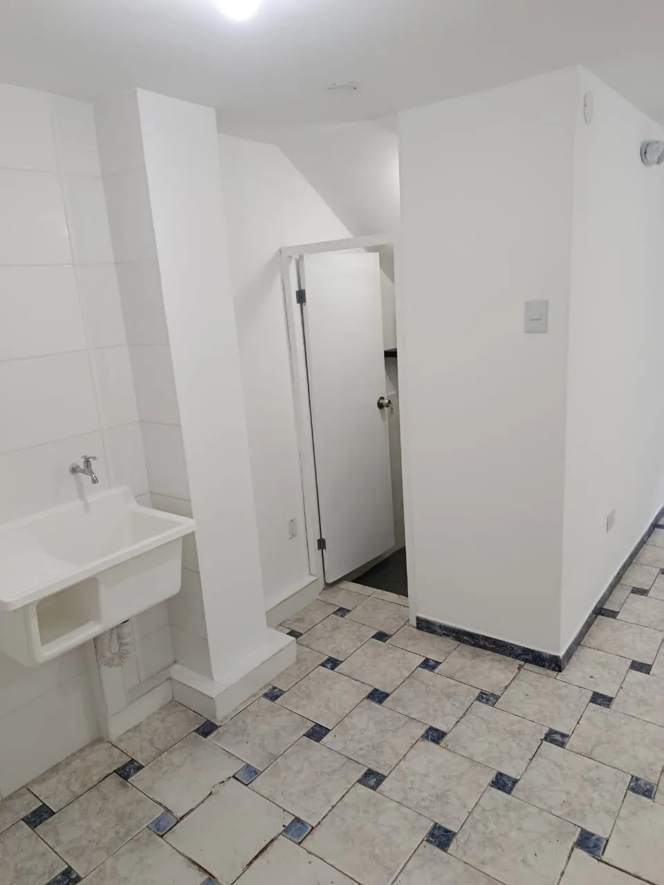 Local comercial primer piso puerta a la calle — foto 4
