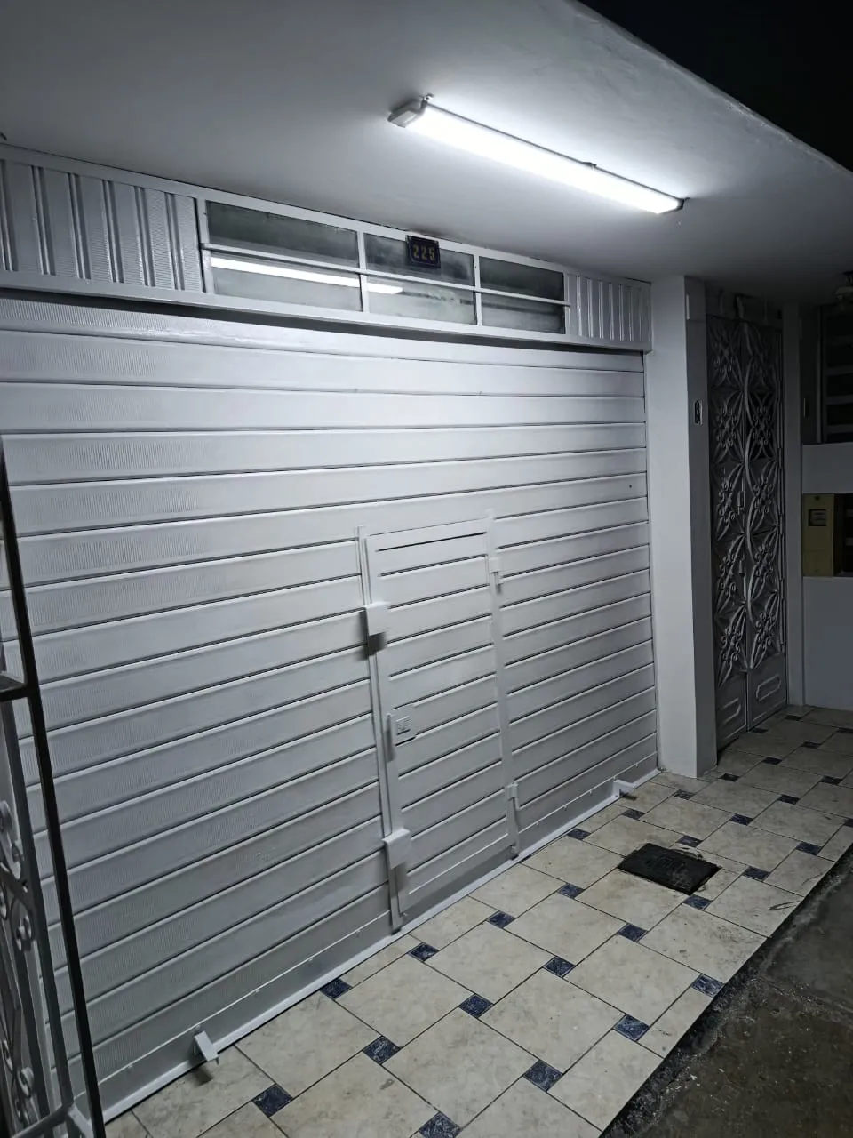 Local comercial primer piso puerta a la calle — foto 8
