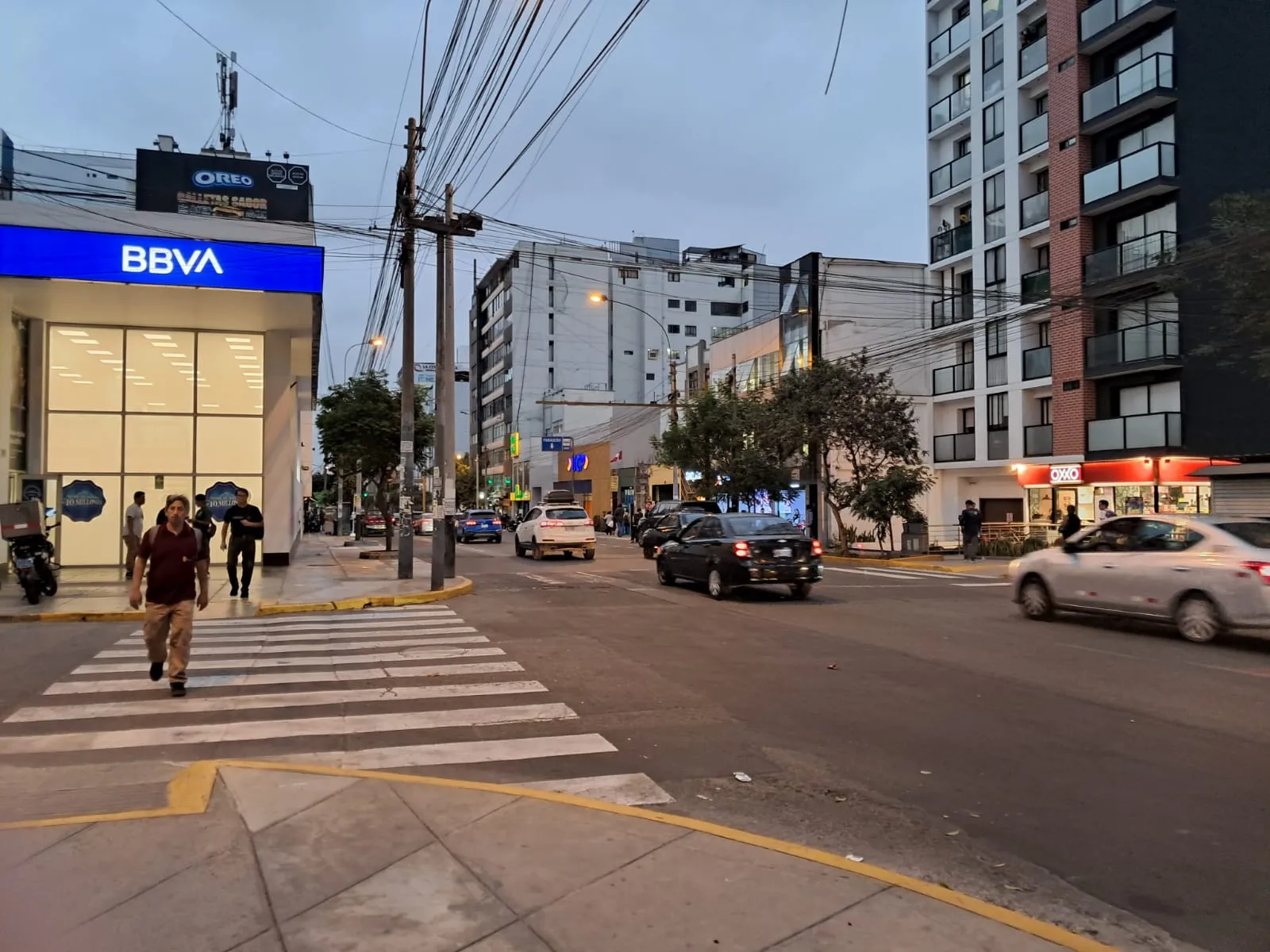 Departamento de 3 Dormitorios en Av. Arenales 680, Jesús María - 19