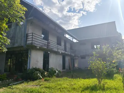 Se Vende Casa de Campo + Bungalow en Paraíso Natural de Oxapampa