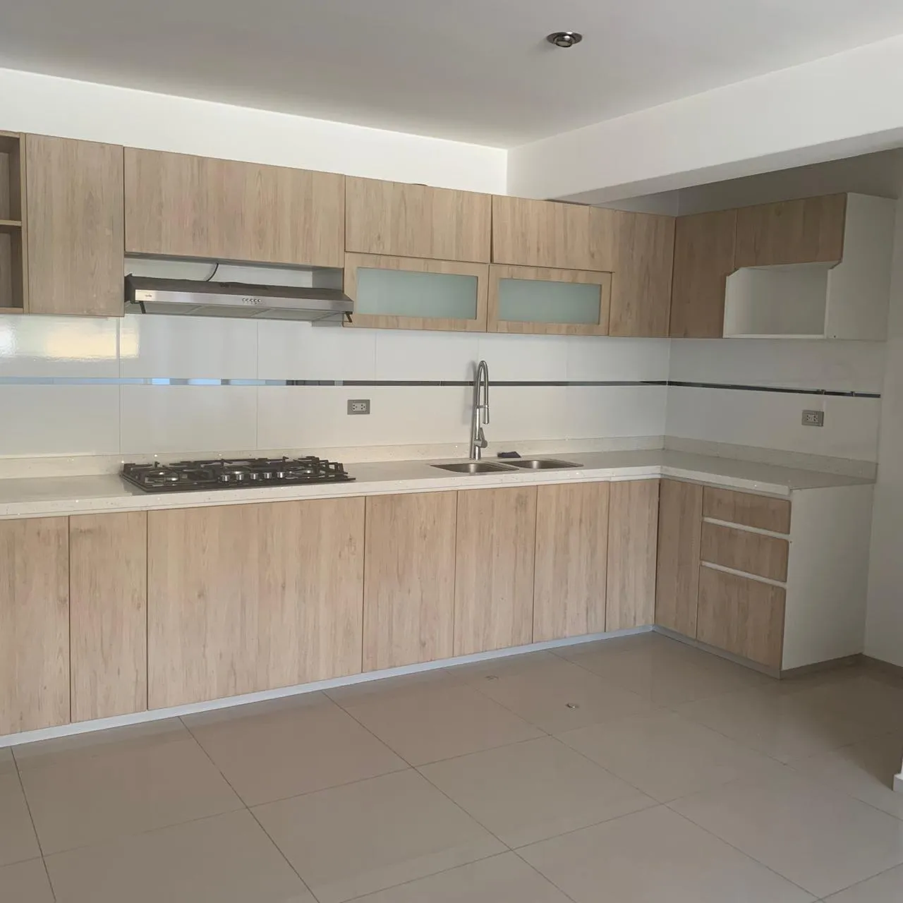 Se Vende Departamento de 3 Dormitorios + Cochera en Residencial NEO 18 San Carlos — foto 4