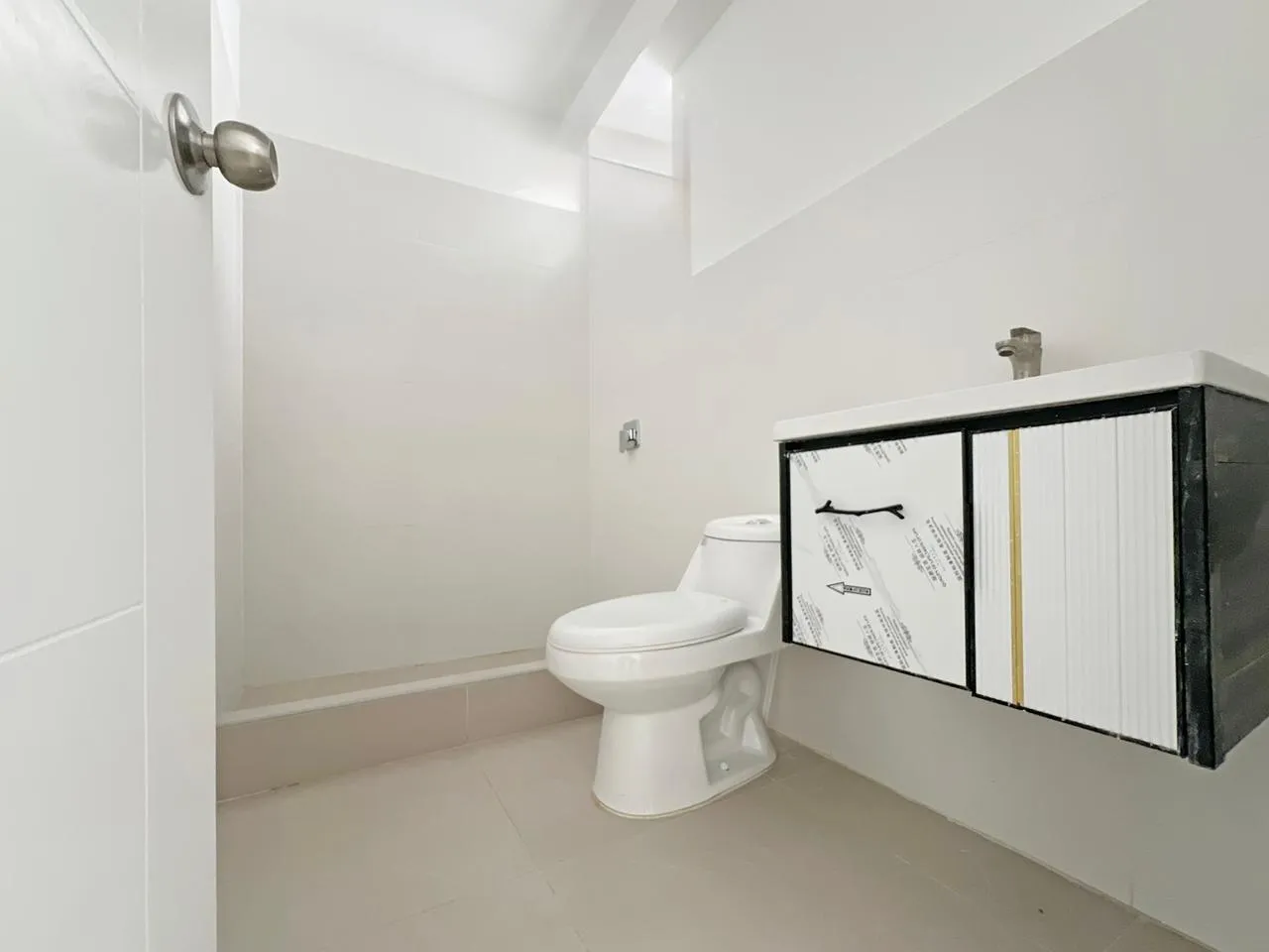 SE VENDE DEPARTAMENTOS DE ESTRENO EN SANTA ELVIRA - ATE LIMITE CON SANTA ANITA — foto 8
