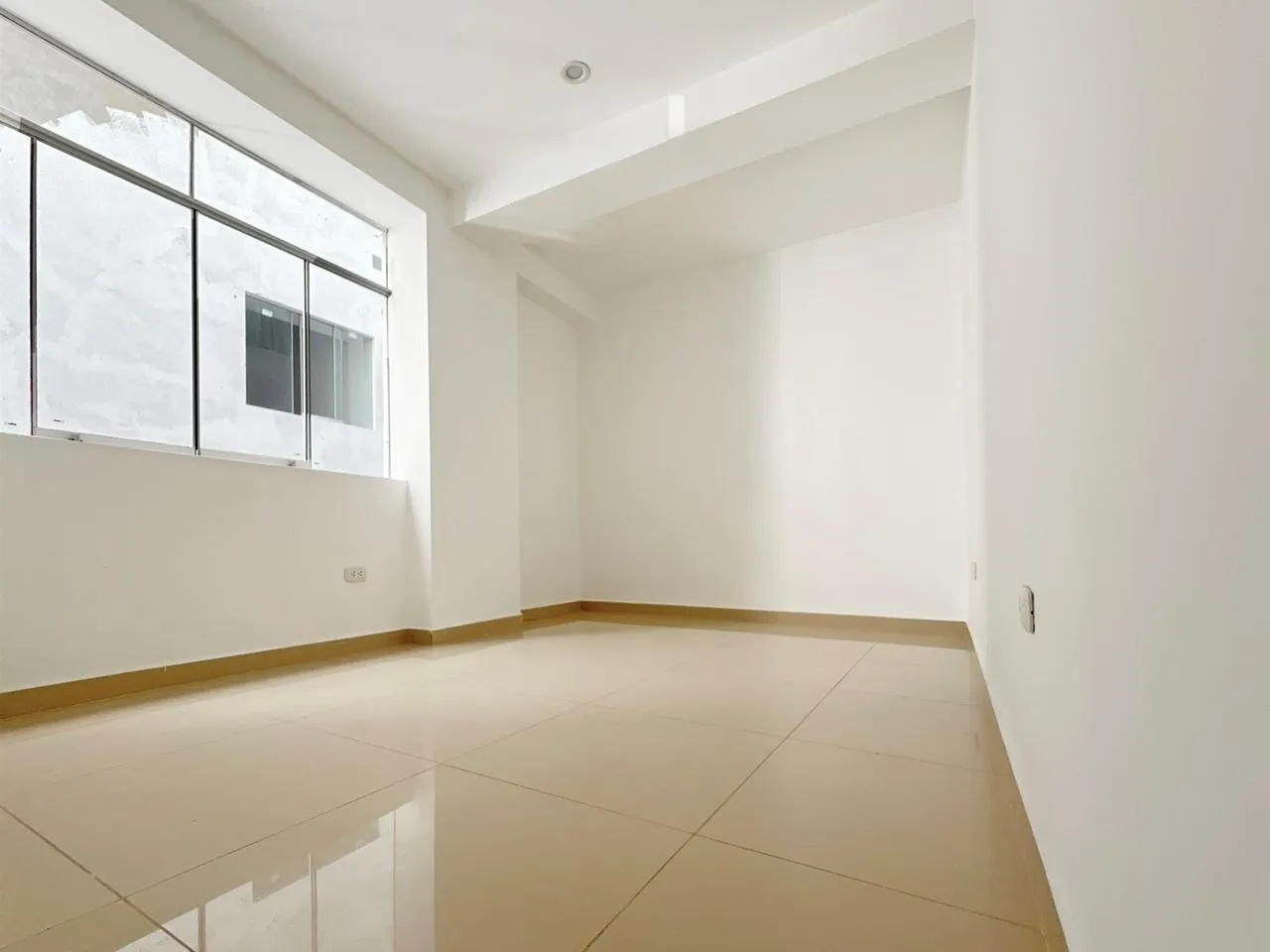 SE VENDE DEPARTAMENTOS DE ESTRENO EN SANTA ELVIRA - ATE LIMITE CON SANTA ANITA — foto 6