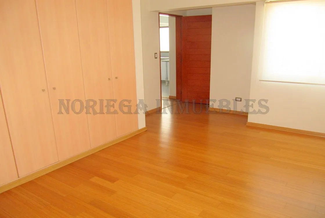 Duplex Casuarinas AO:423 m2, + 3 Cocheras + Depósito US$ 525,000.- - 8