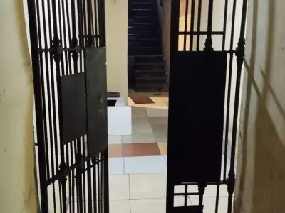 Oportunidad! Amplio Inmueble Interior de 147 m² en Barrios Altos (Precio Negociable)