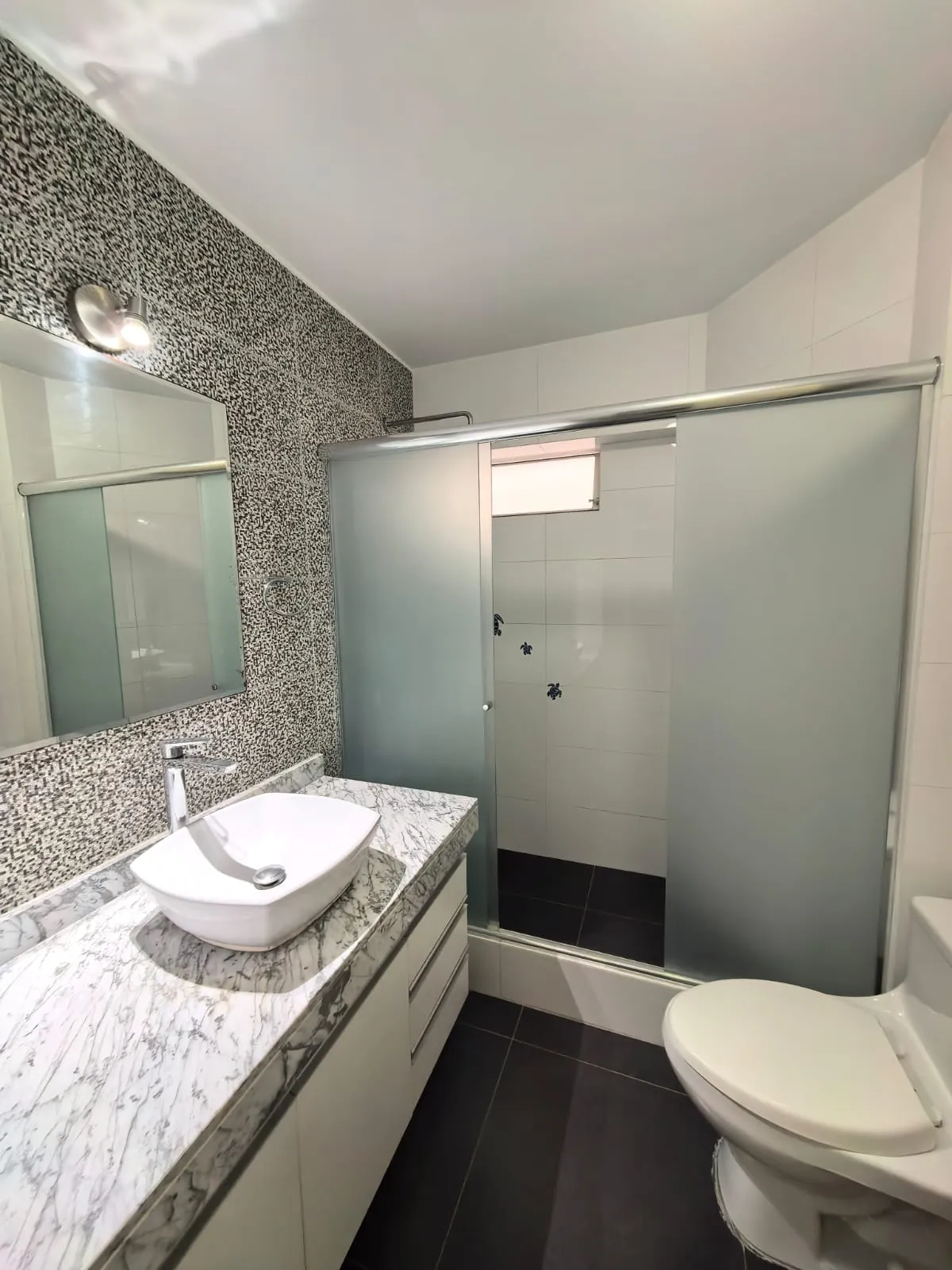 alquilo del de 3 dormitorios 95m2 en Lincidro. - 10