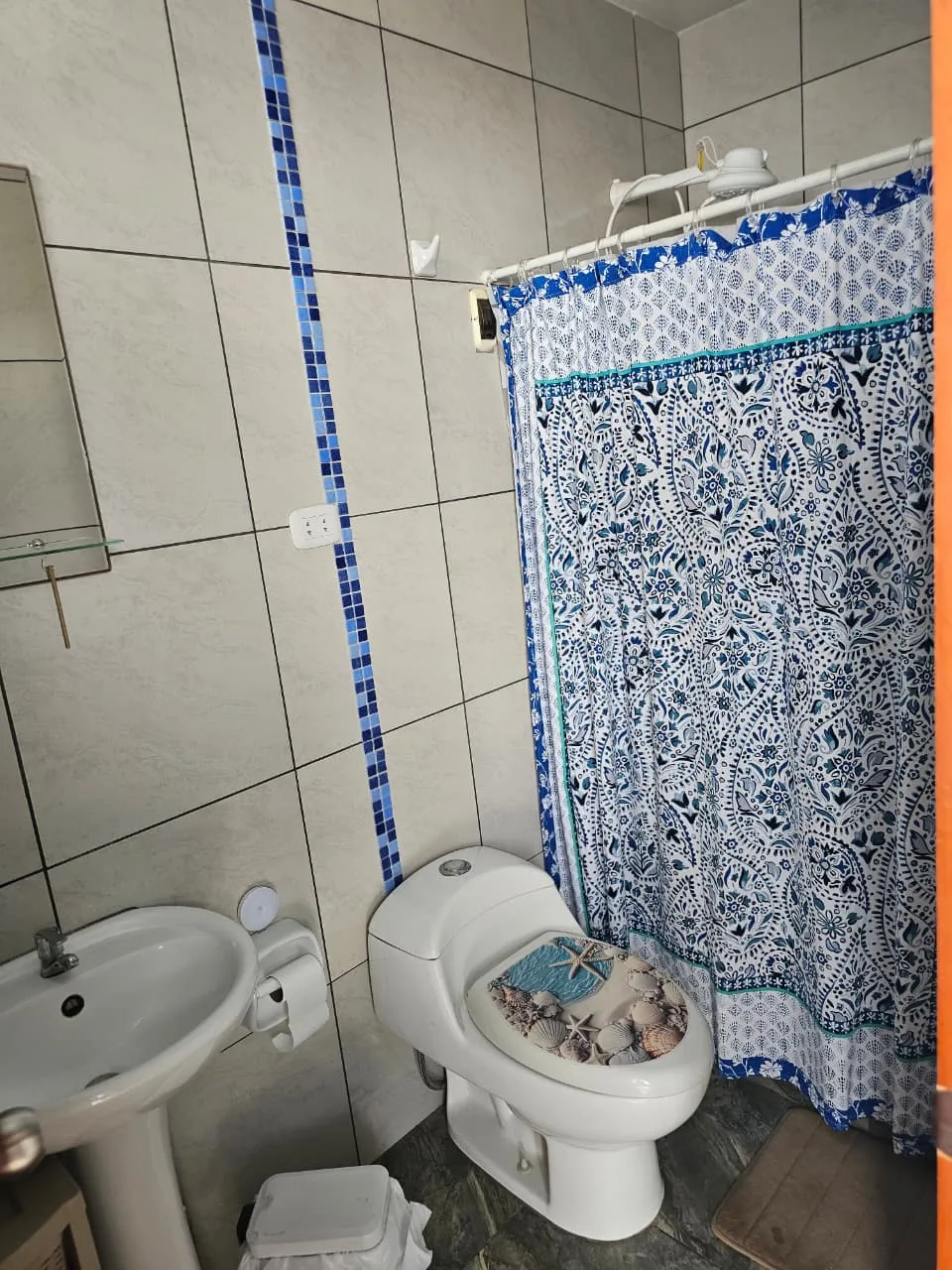 Casa de 300 m² en venta. Espacios funcionales y buena distribución, en una zona bien conectada y con servicios a la mano. — foto 15