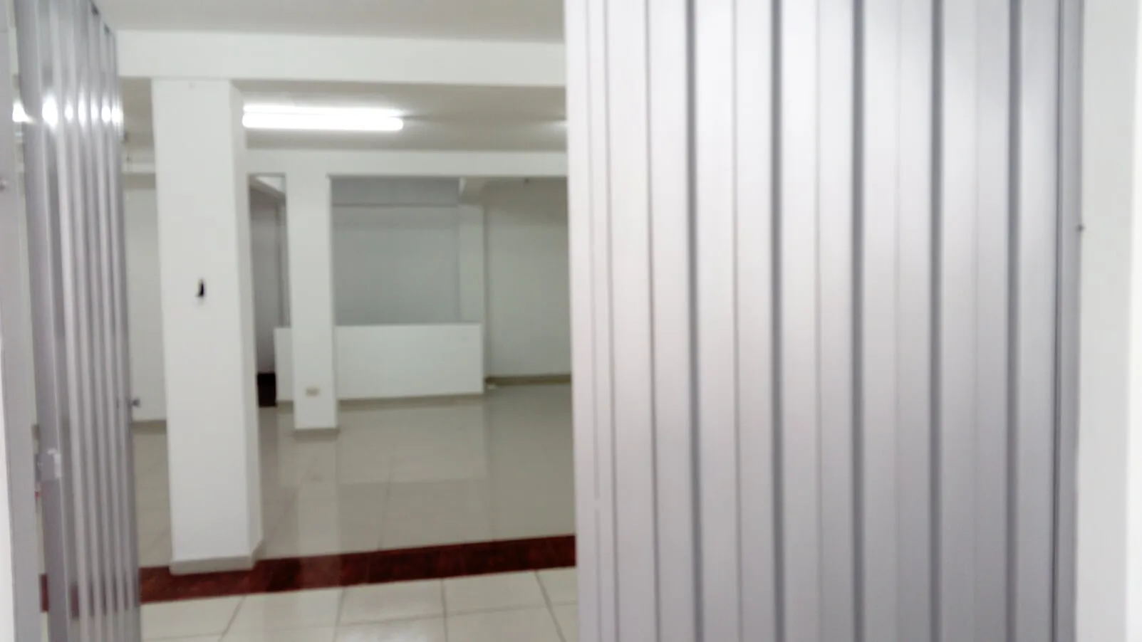 ALQUILO ALMACEN, OFICINA — foto 2