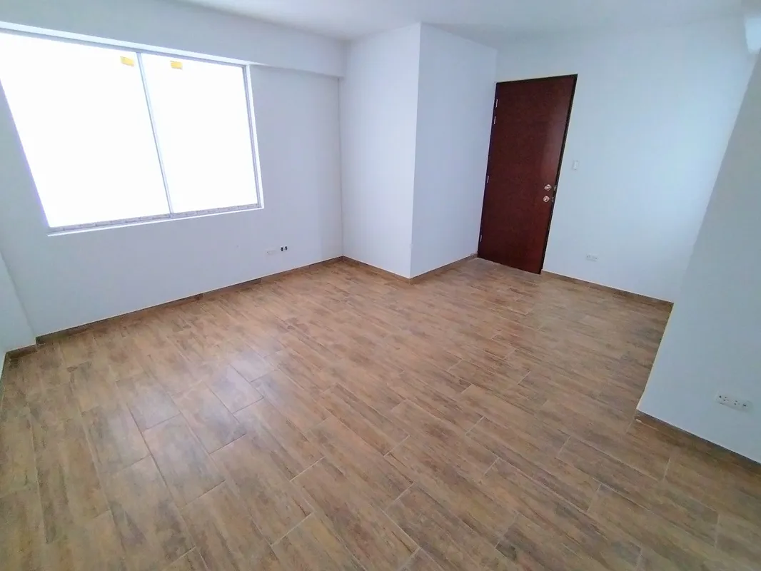 SAN MIGUEL - Dpto de 3 Dormit + Balcón Exterior + Isla + Áreas Comunes (Pisos 5-6) No Paga Alcabala — foto 9