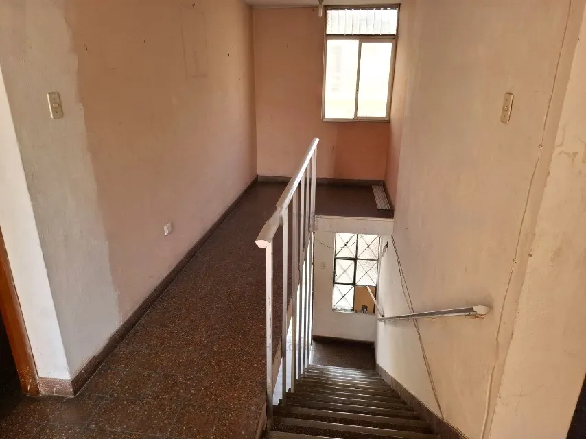 Venta Casa Como Terreno o Para Remodelar en Chorrillos, Cerca Av Huaylas y Plaza Vea - 13