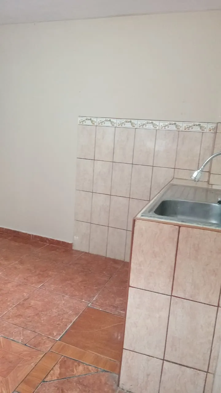 Alquilo Dpto. 3er piso SJL con 3 dormitorios — foto 7
