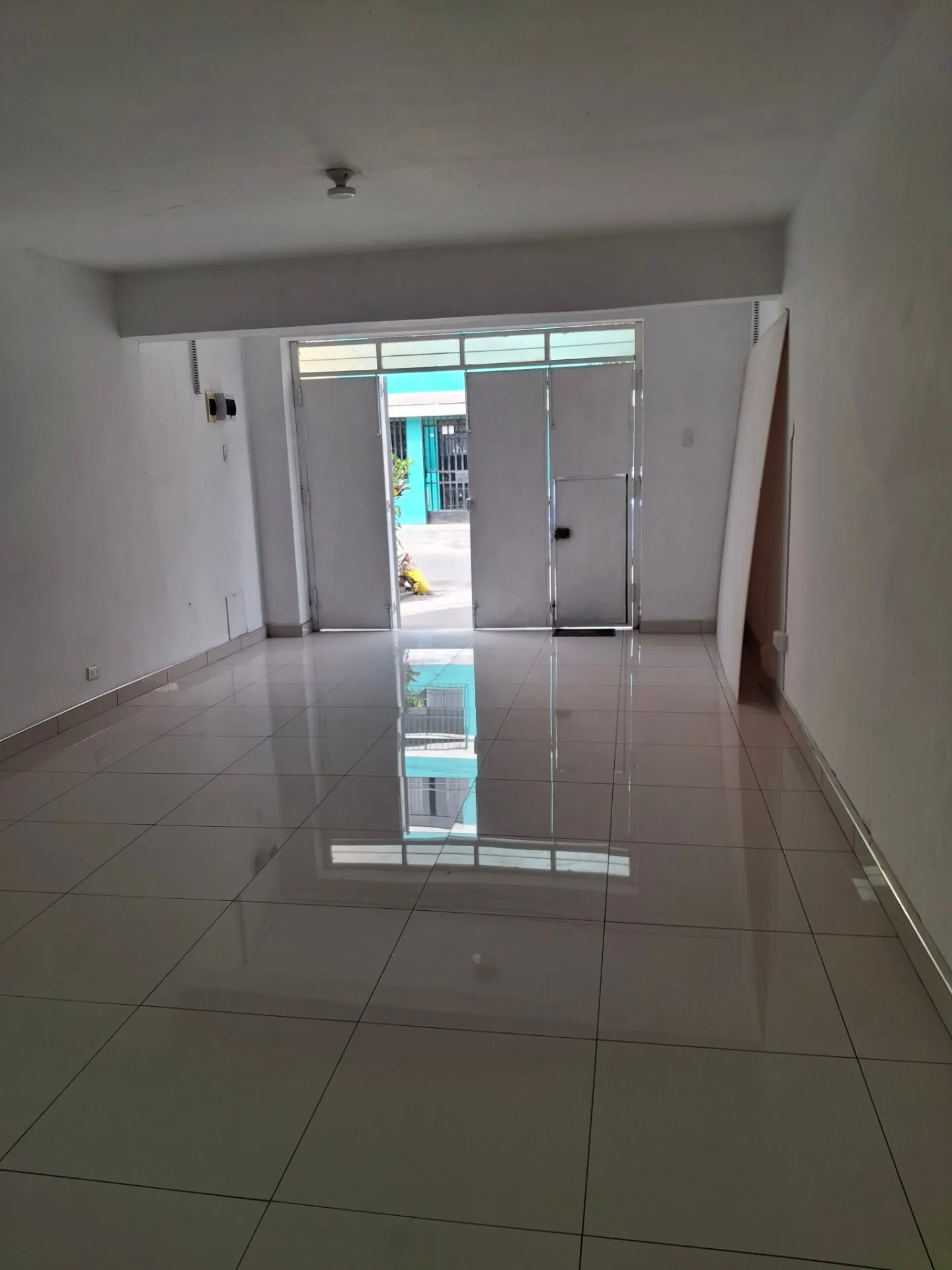 Alquilo Local Comercial 40 m2 en San Hilarion - SJL — foto 3