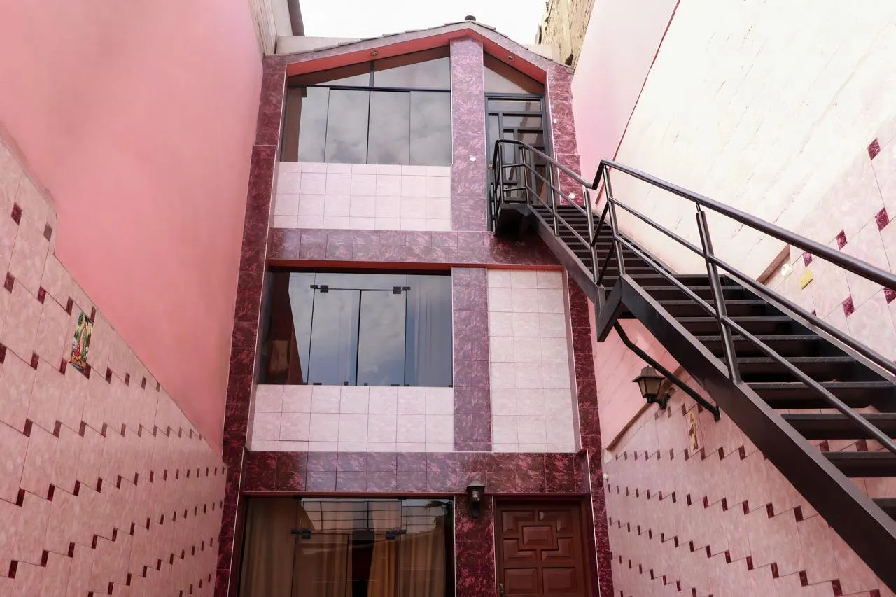 CASA REMODELADA EN Urb. PREVI, LOS OLIVOS-LIMA — foto 3
