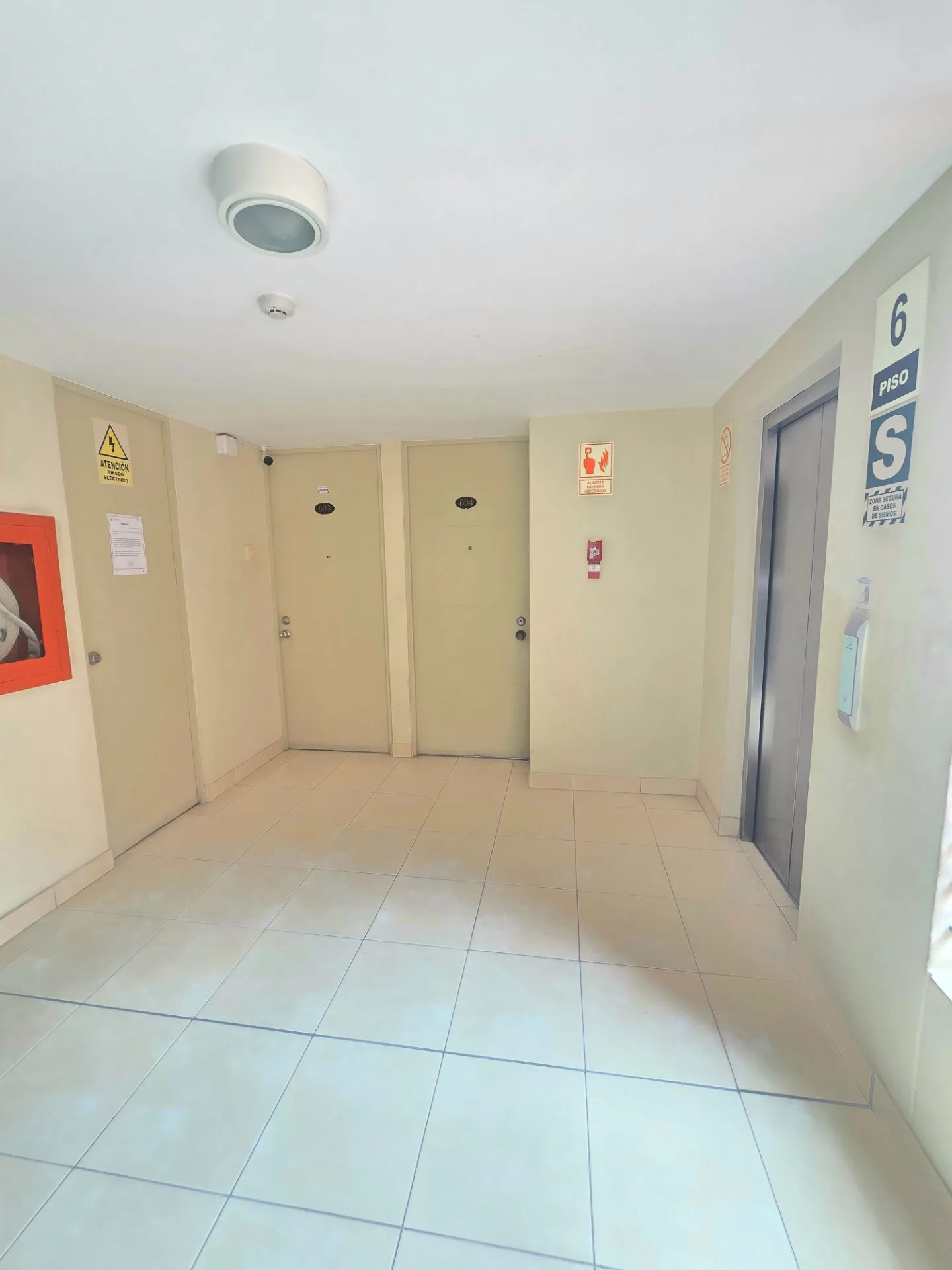 DEPARTAMENTO FRENTE AL OPEN PLAZA TOTTUS AV CANTA CALLAO — foto 15
