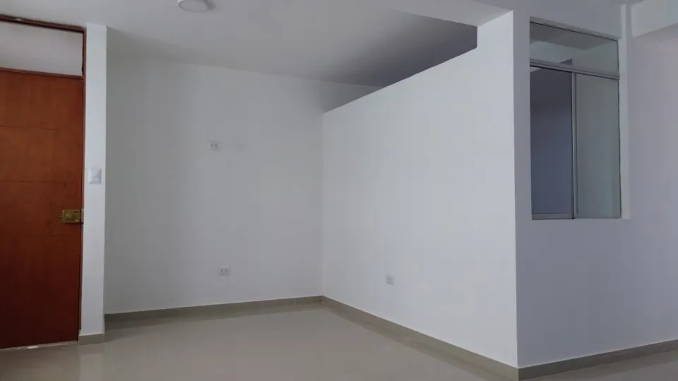 VENDO DEPARTAMENTO PRIMER PISO 60M2 CON VISTA INTERIOR /3HAB /2BAÑOS-EN VILLA MARIA DEL TRIUNFO TABLADA ZONA NUEVA. 🏡 Depa bonito, bien ubicado y a buen precio - 9