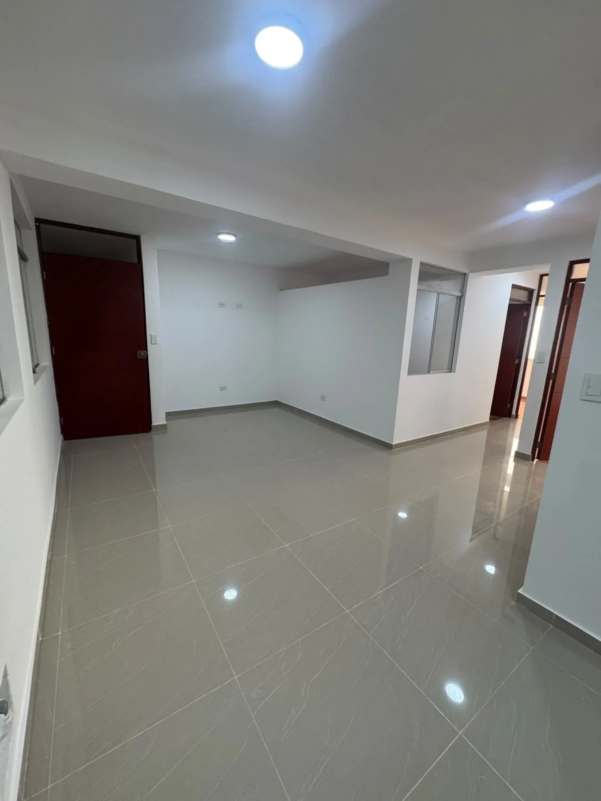 VENDO DEPARTAMENTO PRIMER PISO 60M2 CON VISTA INTERIOR /3HAB /2BAÑOS-EN VILLA MARIA DEL TRIUNFO TABLADA ZONA NUEVA. 🏡 Depa bonito, bien ubicado y a buen precio - 8