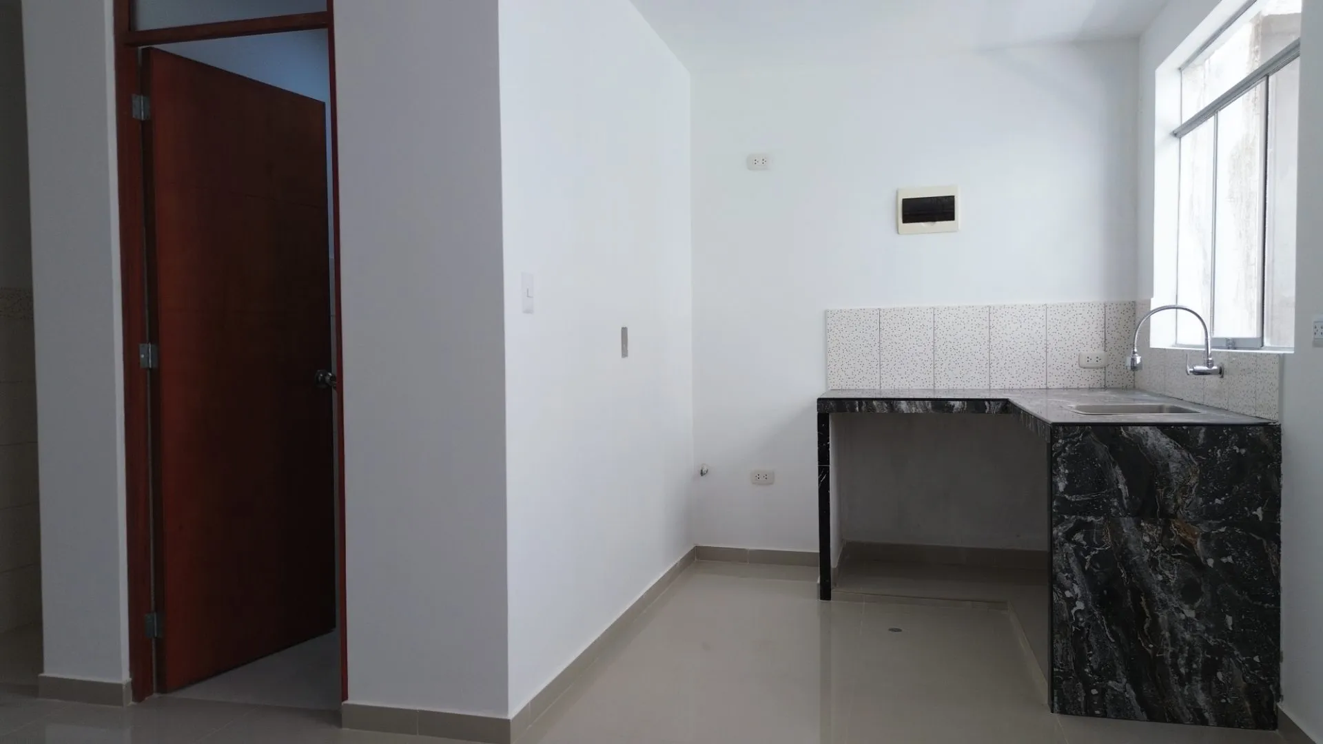 VENDO DEPARTAMENTO 60M2  SEGUNDO PISO CON VISTA INTERIOR/3HAB /2BAÑOS-EN VILLA MARIA DEL TRIUNFO EN TABLADA ZONA NUEVA. 🏡 Depa bonito, bien ubicado y a buen precio — foto 15