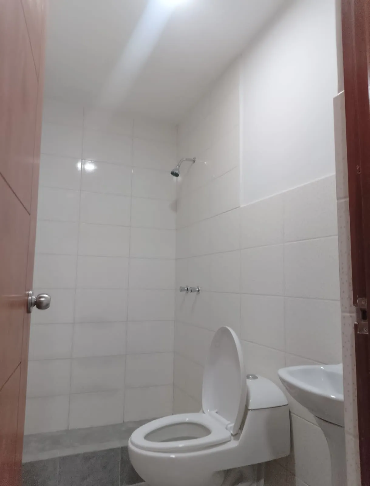 VENDO DEPARTAMENTO 60M2 CUARTO PISO CON VISTA EXTERIOR PREVENTA /2HAB /2BAÑOS-EN VILLA MARIA DEL TRIUNFO- TABLADA ZONA NUEVA. 🏡 Depa bonito, bien ubicado y a buen precio — foto 3