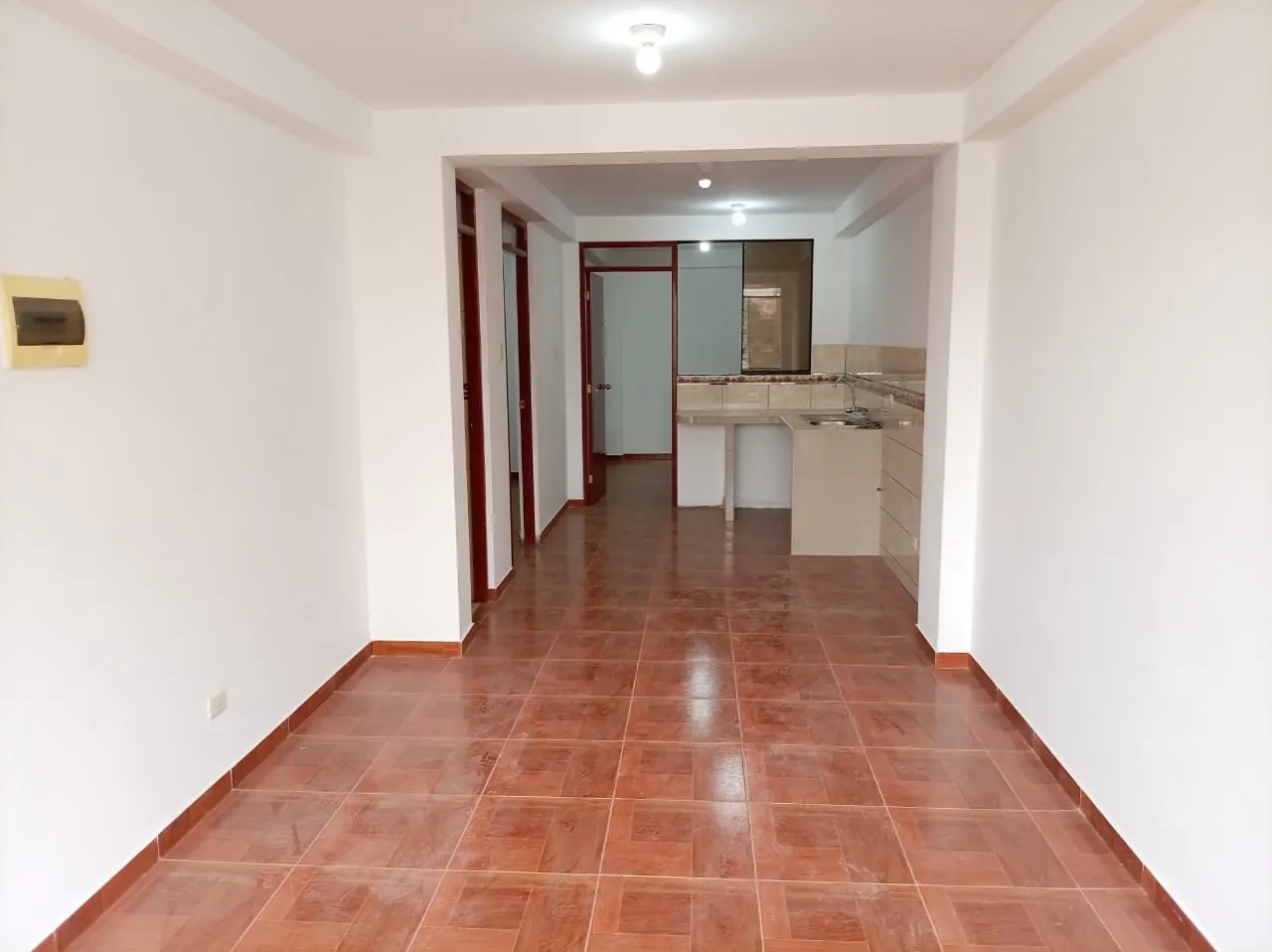 ¡UNA ESQUINA, MÚLTIPLES OPORTUNIDADES DE INVERSIÓN! LOCALES COMERCIALES + 2 DEPARTAMENTOS EN PUENTE PIEDRA. - 12