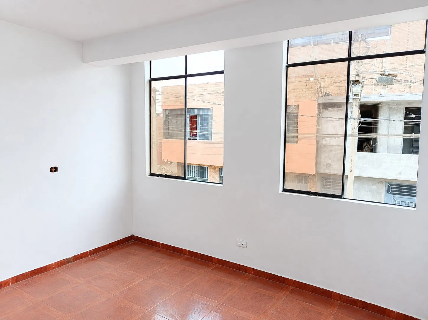 ¡UNA ESQUINA, MÚLTIPLES OPORTUNIDADES DE INVERSIÓN! LOCALES COMERCIALES + 2 DEPARTAMENTOS EN PUENTE PIEDRA. - 19