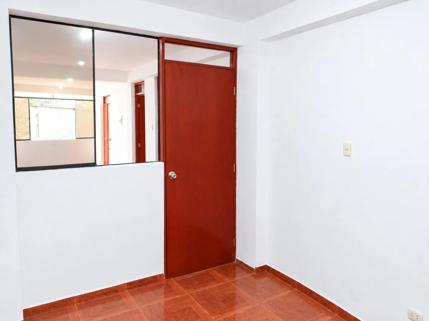 ¡UNA ESQUINA, MÚLTIPLES OPORTUNIDADES DE INVERSIÓN! LOCALES COMERCIALES + 2 DEPARTAMENTOS EN PUENTE PIEDRA. - 14