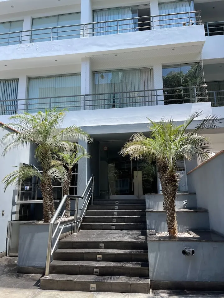 SE ALQUILA DEPARTAMENTO FLAT AMOBLADO CON ESTACIONAMIENTO EN MIRAFLORES — foto 4
