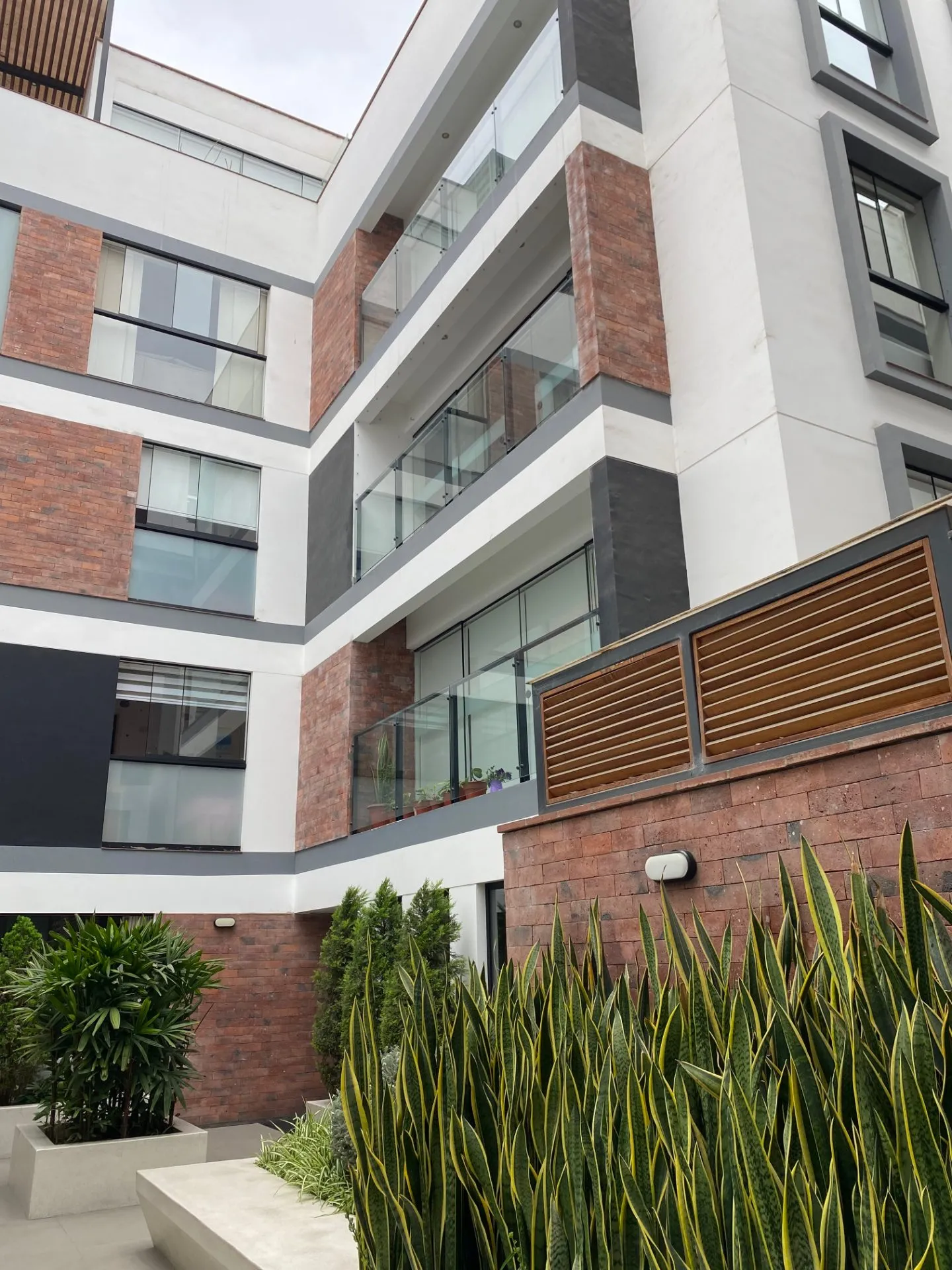 🏡 DÚPLEX 247.69 M² CON TERRAZA EN CHACARILLA – SAN BORJA - 3
