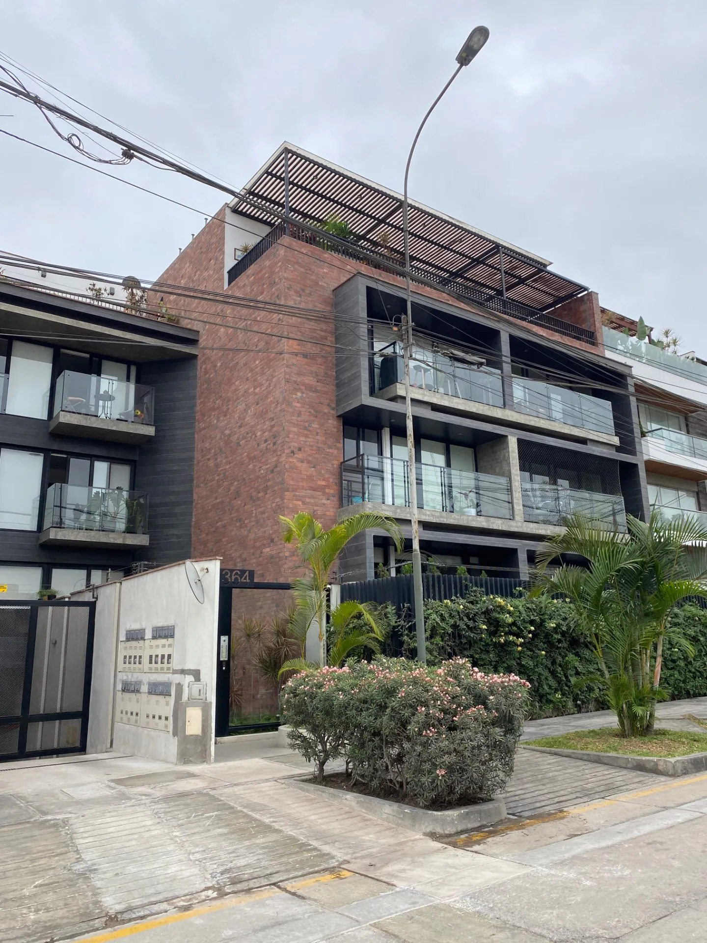 🏡 DÚPLEX 247.69 M² CON TERRAZA EN CHACARILLA – SAN BORJA - 1