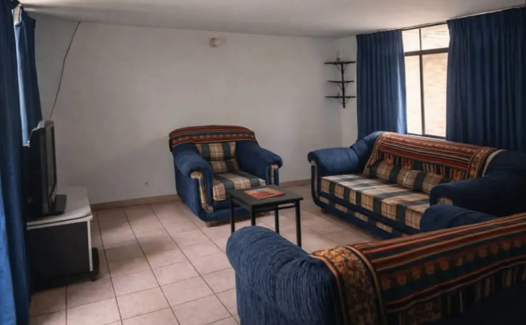 Departamento amoblado en Ayacucho Huamanga 🚨🏡 ¡BUSCAS DEPARTAMENTO EN AYACUCHO? ¡ESTA OPORTUNIDAD ES PARA TI! 🏡🚨  ✨💖 ¡MINI DEPARTAMENTO FULL AMOBLADO EN ALQUILER! 💖 — foto 3