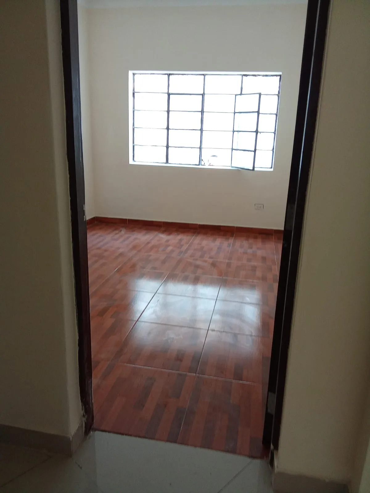 Oferta, Departamento 1er. piso en la cda. 9 de la Av. Angamos Este - 4