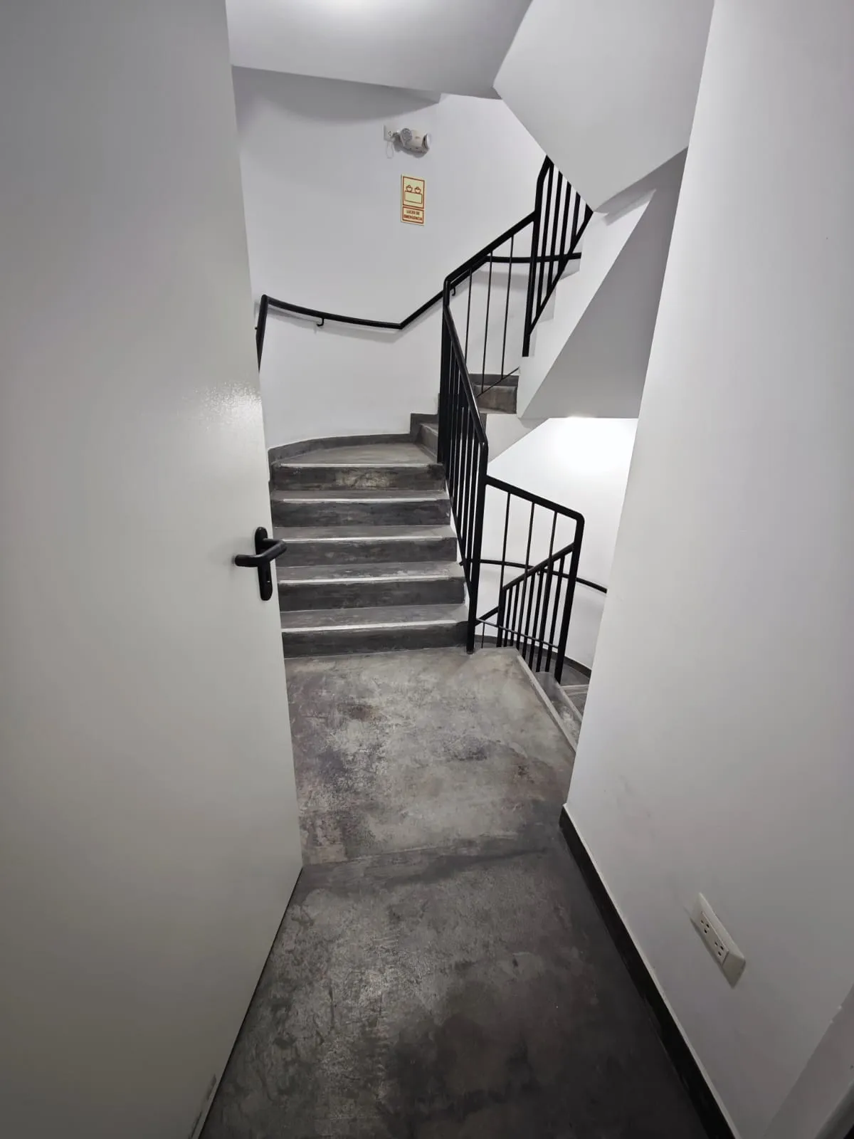 DEPARTAMENTO EN VENTA EN SAN MIGUEL – PISO 14, CON BALCÓN Y ALMACÉN - 18