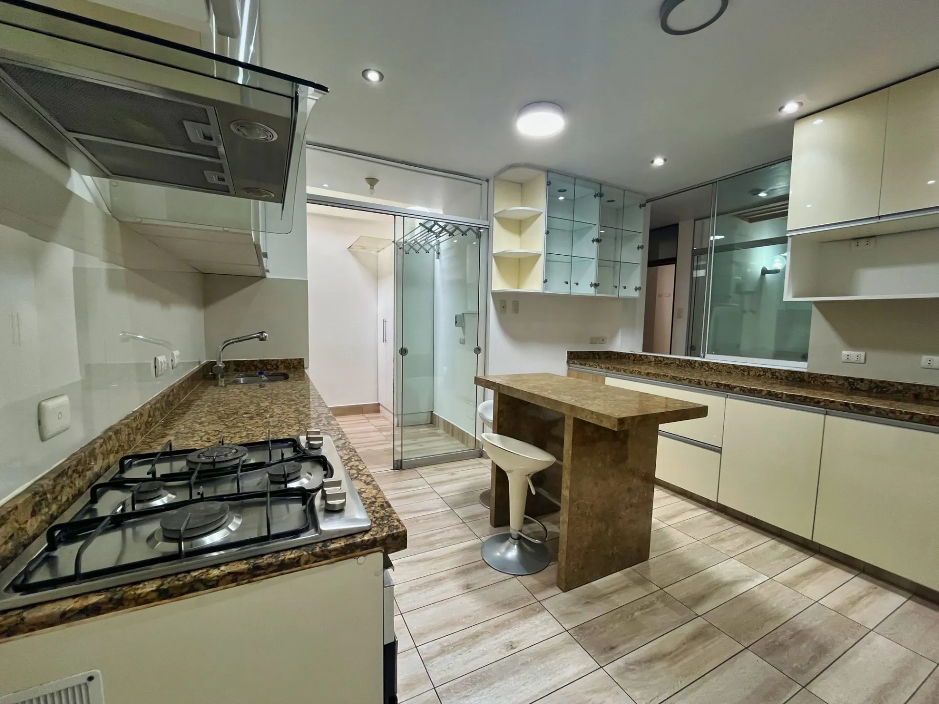 Departamento 3 Dormitorios, 2 terrazas, 1 walk-in closet en San Borja - 2