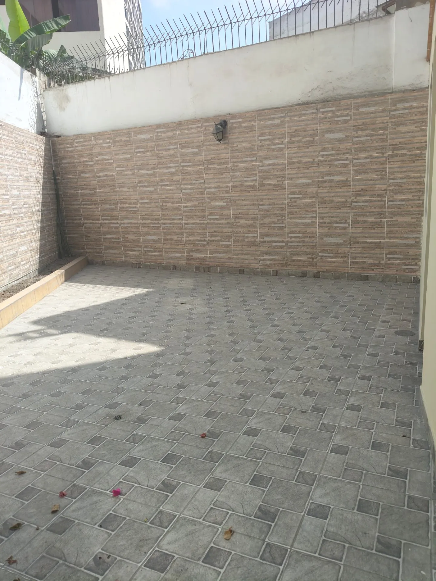 Amplio departamento en 1er piso, frente a parque — foto 10